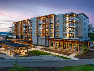 Naturally Pacific Resort - Campbell River waterfront accommodation